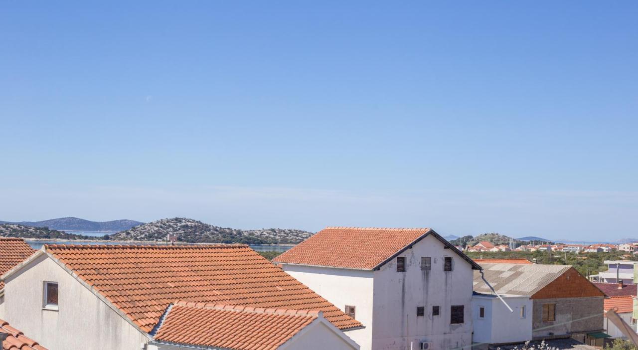 Apartments Valentino Vodice Exteriör bild