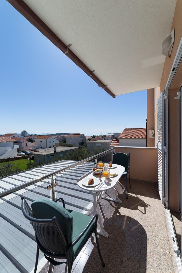Apartments Valentino Vodice Exteriör bild