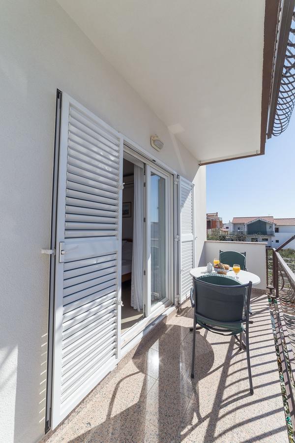 Apartments Valentino Vodice Exteriör bild